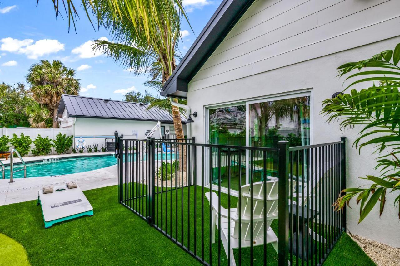 בראדנטון ביץ' The Retreat At Anna Maria Island Inn מראה חיצוני תמונה